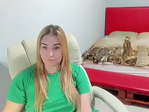 SkarletXDream online show from 10, 1, 2025
