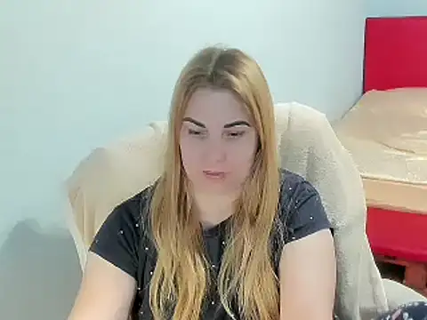 SkarletXDream online show from 7, 3, 2025