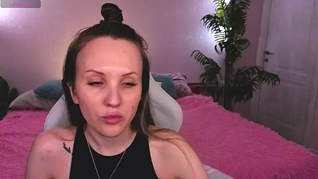 Snapshot of Wendy_mm chatting on 24, 4, 2026 Wendy mm online show from 24, 4, 2026