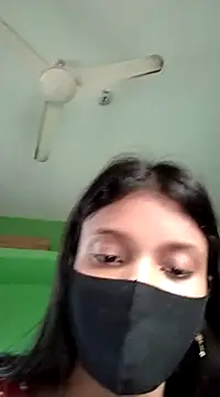 Snapshot of Jaya-Roy chatting on 1, 1, 2025 Jaya-Roy online show from 1, 1, 2025