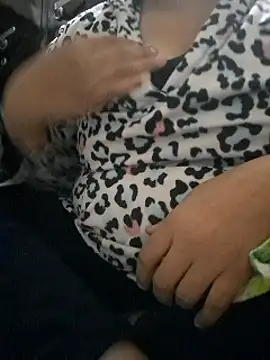 Snapshot of Bbw_Juice_Wife chatting on 12, 12, 2024 Bbw Juice Wife online show from 12, 12, 2024