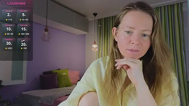 Snapshot of JanePearl chatting on 1, 2, 2025 JanePearl online show from 1, 2, 2025