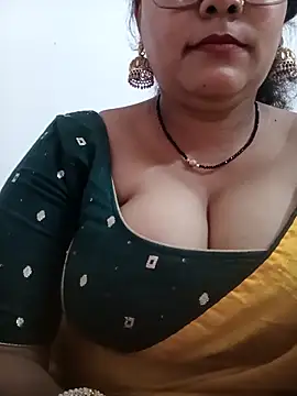 Snapshot of Nyra-23 chatting on 4, 4, 2026 Nyra-23 online show from 4, 4, 2026