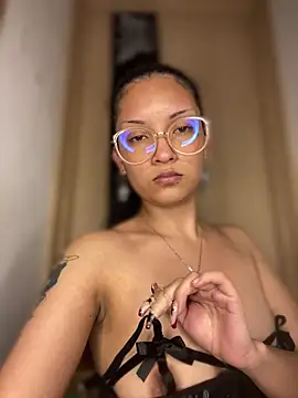 baby lizy online show from 23, 6, 2026