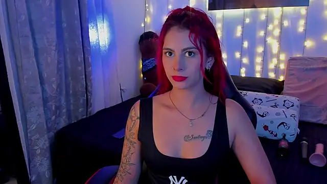 Snapshot of Sophiee_Hill chatting on 14, 1, 2025 Sophiee Hill online show from 14, 1, 2025