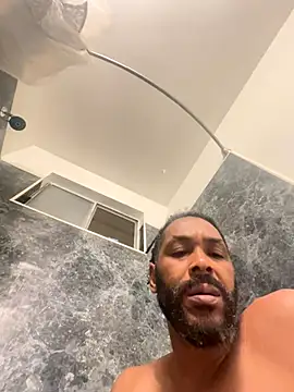 Snapshot of bigdinca chatting on 5, 10, 2025 bigdinca online show from 5, 10, 2025