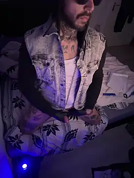 Snapshot of LuggiJack chatting on 30, 12, 2024 LuggiJack online show from 30, 12, 2024