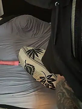 Snapshot of LuggiJack chatting on 8, 3, 2025 LuggiJack online show from 8, 3, 2025