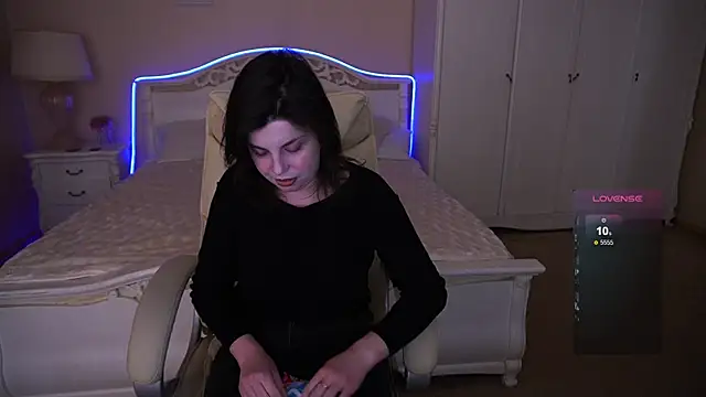 MirandaWong online show from 21, 3, 2025