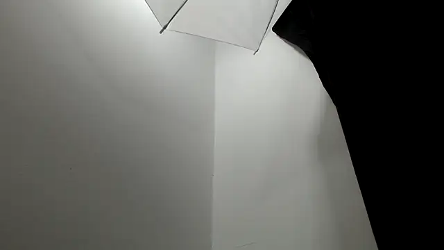 Snapshot of Kitten_Hot_ chatting on 20, 12, 2025 Kitten Hot online show from 20, 12, 2025