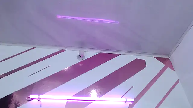 Kitten Hot  online show from 20, 2, 2026