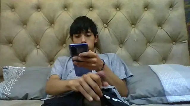 Snapshot of danuel23 chatting on 23, 12, 2024 danuel23 online show from 23, 12, 2024