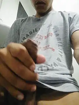 Snapshot of danuel23 chatting on 2, 3, 2025 danuel23 online show from 2, 3, 2025