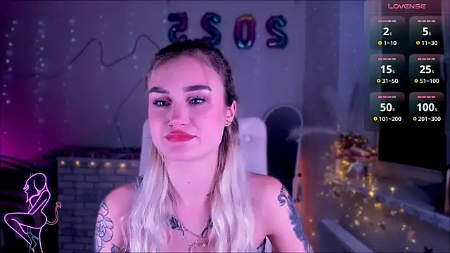 Snapshot of _Ravenaa chatting on 20, 1, 2025 Ravenaa online show from 20, 1, 2025