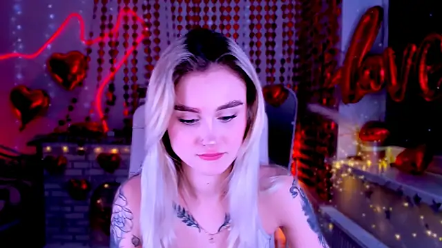 Snapshot of _Ravenaa chatting on 19, 2, 2025 Ravenaa online show from 19, 2, 2025