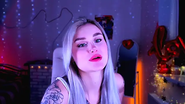 Snapshot of _Ravenaa chatting on 5, 3, 2025 Ravenaa online show from 5, 3, 2025