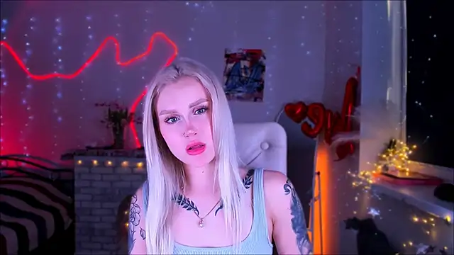 Snapshot of _Ravenaa chatting on 15, 3, 2025 Ravenaa online show from 15, 3, 2025