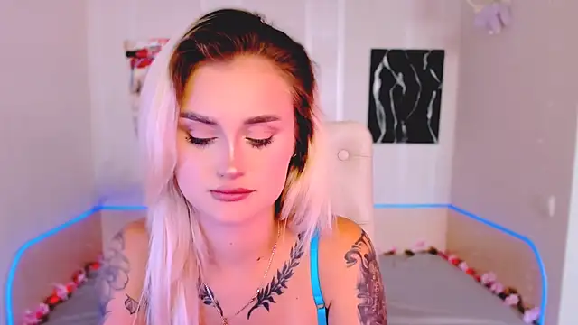 Snapshot of _Ravenaa chatting on 29, 9, 2025 Ravenaa online show from 29, 9, 2025