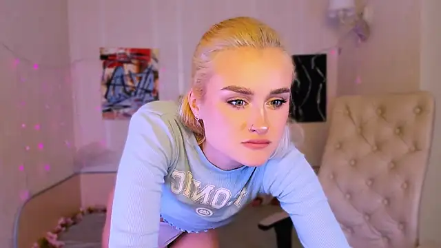 Snapshot of _Ravenaa chatting on 3, 11, 2025 Ravenaa online show from 3, 11, 2025