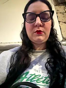 Snapshot of Soe_Lara chatting on 14, 10, 2025 Soe Lara online show from 14, 10, 2025