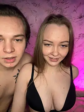 Snapshot of Family-Mm1 chatting on 3, 3, 2026 Family-Mm1 online show from 3, 3, 2026