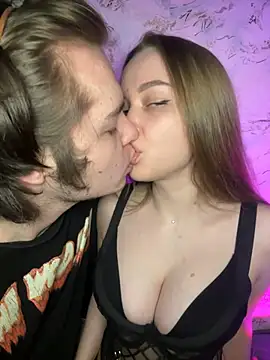 Snapshot of Family-Mm1 chatting on 12, 3, 2026 Family-Mm1 online show from 12, 3, 2026