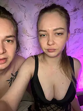 Snapshot of Family-Mm1 chatting on 13, 3, 2026 Family-Mm1 online show from 13, 3, 2026