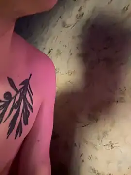 Snapshot of Family-Mm1 chatting on 4, 4, 2026 Family-Mm1 online show from 4, 4, 2026