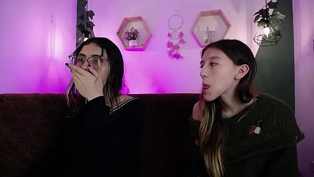 Snapshot of BRIAR_AND_BLAIR chatting on 22, 2, 2025 BRIAR AND BLAIR online show from 22, 2, 2025
