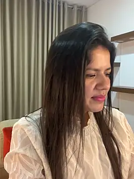 Alice Biel online show from 4, 2, 2025