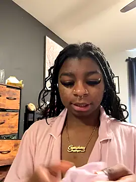 Snapshot of Harmonyxlover chatting on 17, 12, 2025 Harmonyxlover online show from 17, 12, 2025