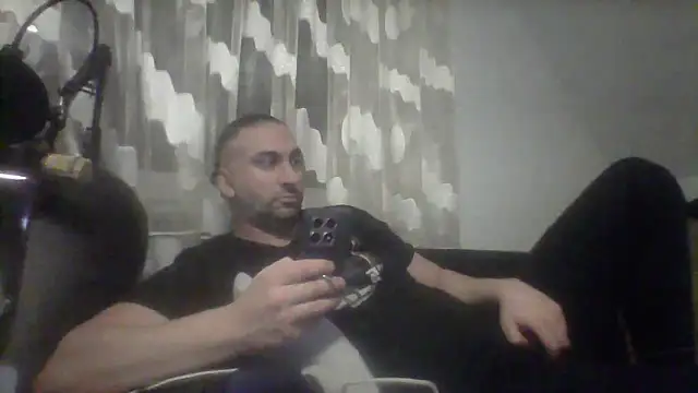 Snapshot of NewyorkDimi chatting on 14, 1, 2025 NewyorkDimi online show from 14, 1, 2025