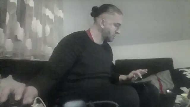 Snapshot of NewyorkDimi chatting on 1, 2, 2025 NewyorkDimi online show from 1, 2, 2025