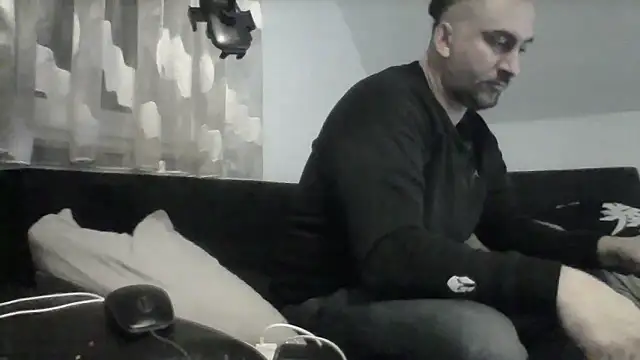 Snapshot of NewyorkDimi chatting on 8, 2, 2026 NewyorkDimi online show from 8, 2, 2026