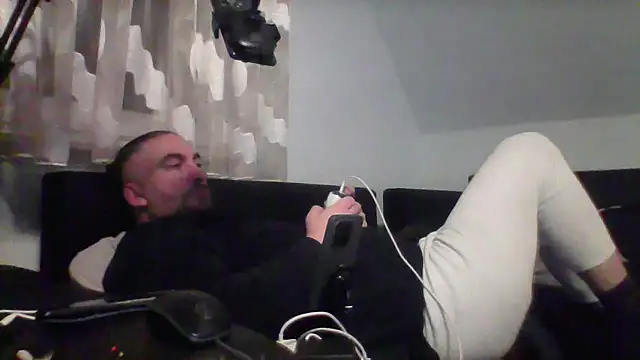 Snapshot of NewyorkDimi chatting on 11, 2, 2026 NewyorkDimi online show from 11, 2, 2026