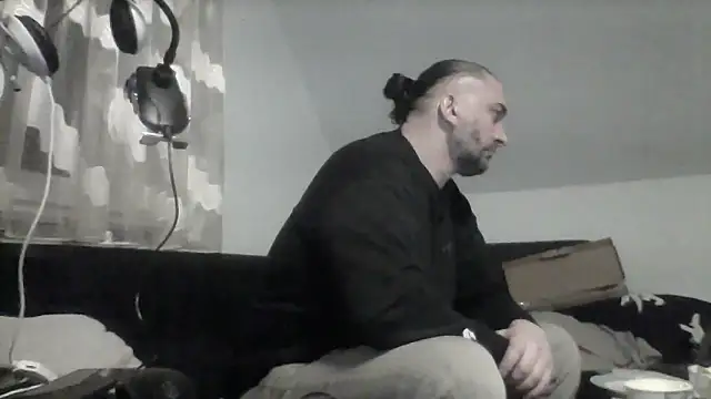 Snapshot of NewyorkDimi chatting on 6, 4, 2026 NewyorkDimi online show from 6, 4, 2026