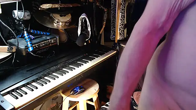 DREAMZ420 online show from 13, 10, 2025