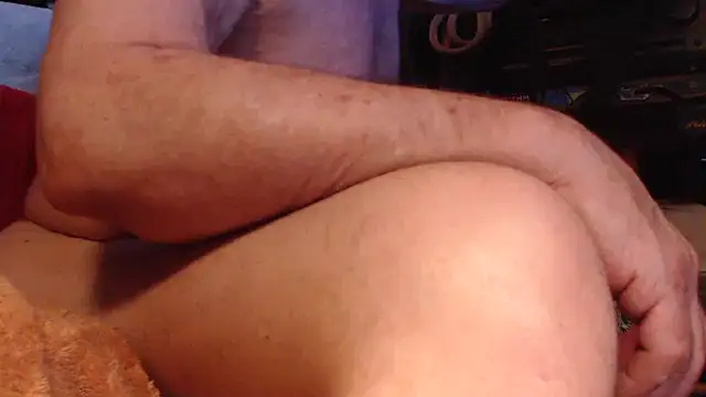 Snapshot of DREAMZ420 chatting on 20, 11, 2025 DREAMZ420 online show from 20, 11, 2025
