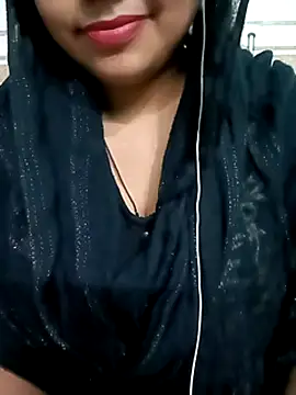 Snapshot of Alia-07 chatting on 8, 12, 2024 Alia-07 online show from 8, 12, 2024