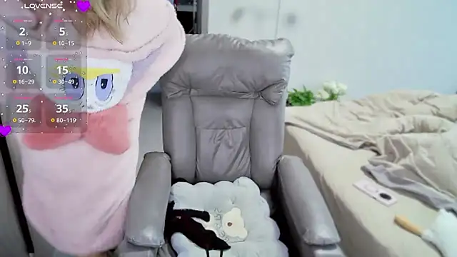 Xiaoyu-G online show from 12, 3, 2025