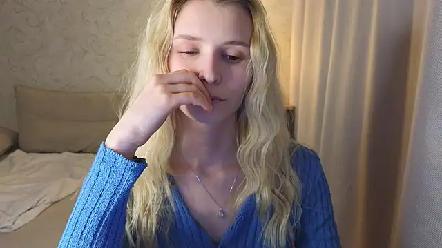 Snapshot of elsa_limerence chatting on 17, 4, 2026 elsa limerence online show from 17, 4, 2026