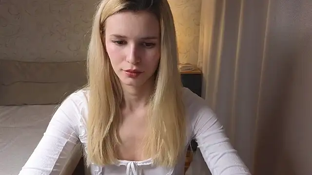 Snapshot of elsa_limerence chatting on 27, 4, 2026 elsa limerence online show from 27, 4, 2026