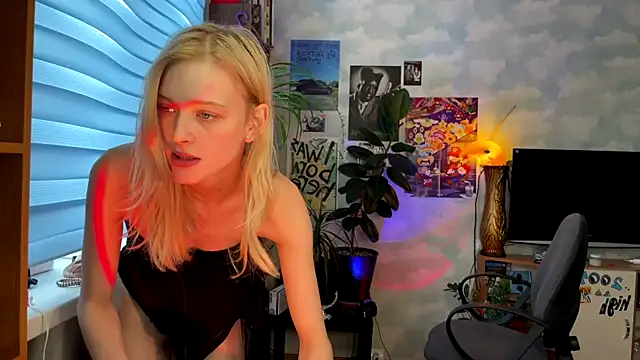 Evvie Summn1 online show from 23, 2, 2025