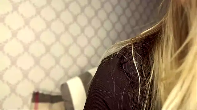 Snapshot of Evvie_Summn1 chatting on 27, 2, 2026 Evvie Summn1 online show from 27, 2, 2026