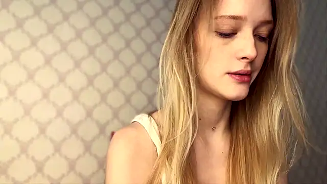 Snapshot of Evvie_Summn1 chatting on 10, 3, 2026 Evvie Summn1 online show from 10, 3, 2026