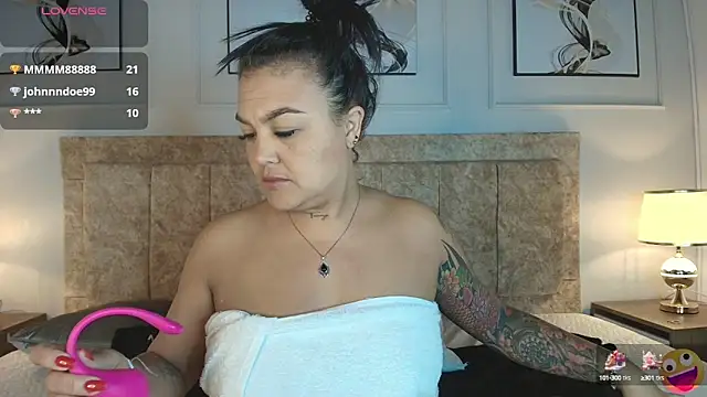 lyn adamns online show from 5, 1, 2025