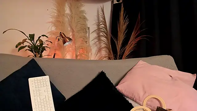 Snapshot of Serenity_Day chatting on 6, 3, 2026 Serenity Day online show from 6, 3, 2026