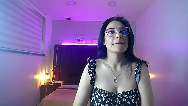 Zuzana21 online show from 21, 12, 2024
