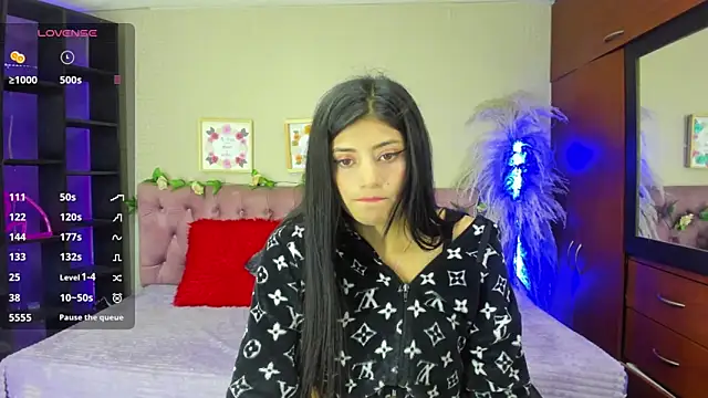 Lia Keen online show from 10, 12, 2024