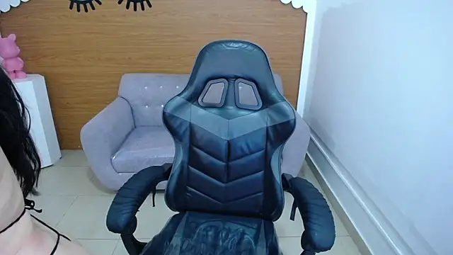 Chinatsu t online show from 17, 9, 2025